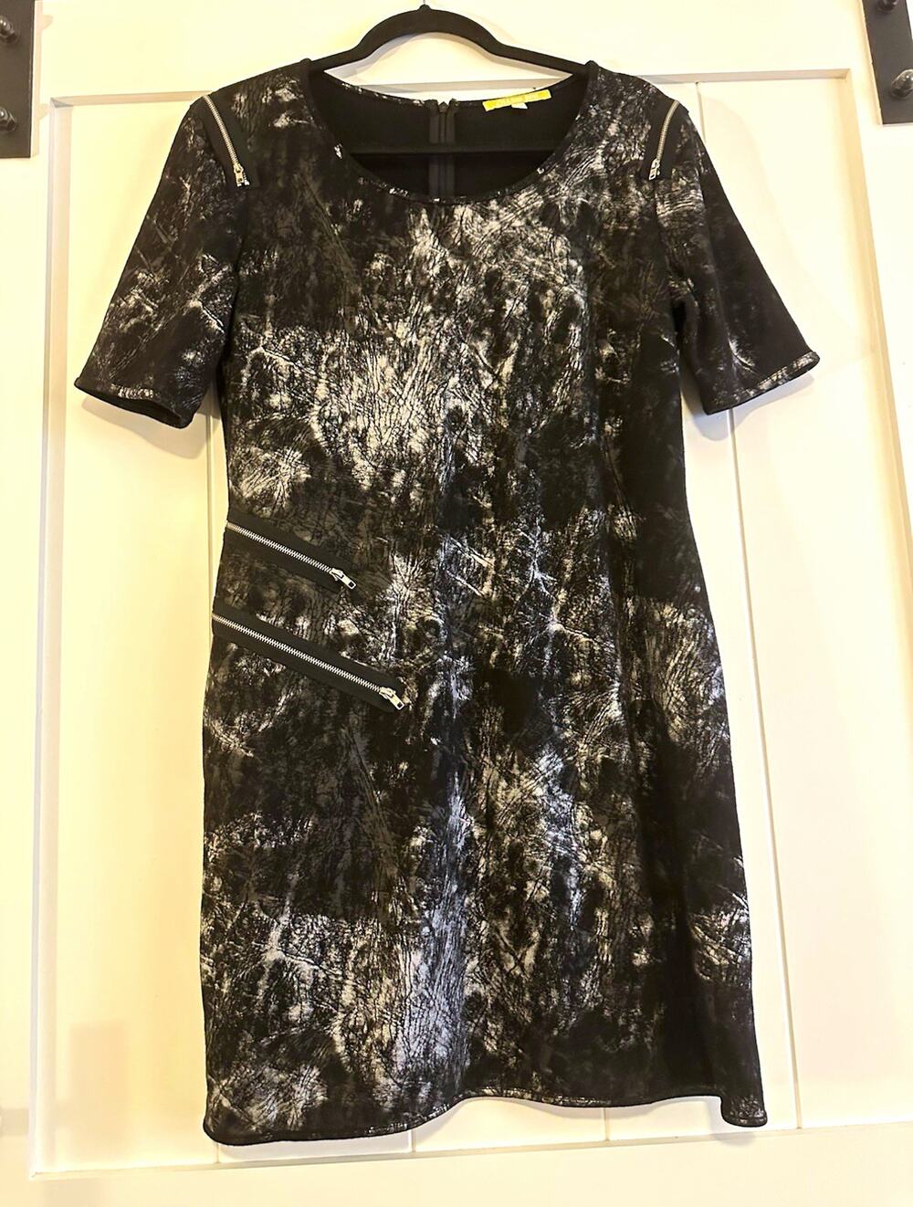 Gianni Bini Women’s 10 Black/Silver Abstract Velvet Shift Dress Short Sleeve